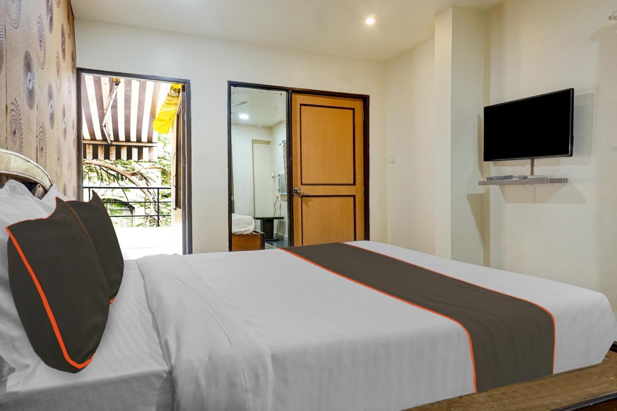 Hotel Galaxy Residency Kalyani Nagar Pune Bagian luar foto