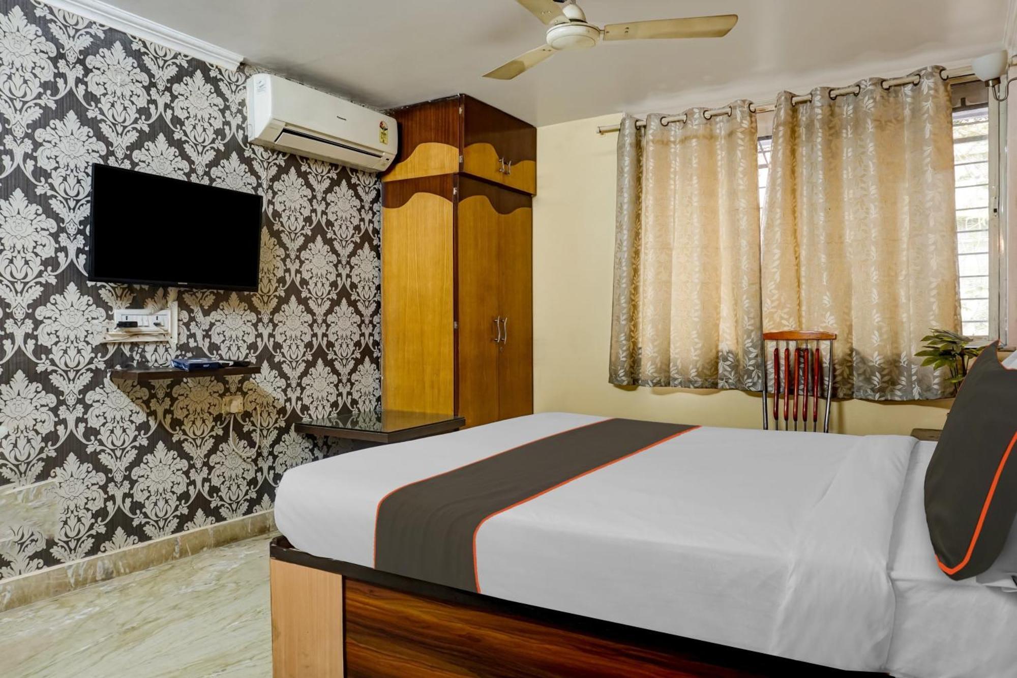 Hotel Galaxy Residency Kalyani Nagar Pune Bagian luar foto