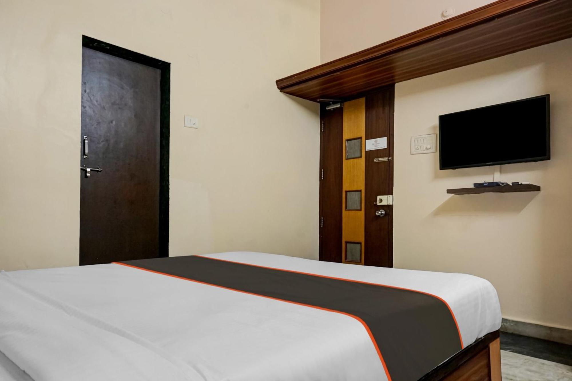Hotel Galaxy Residency Kalyani Nagar Pune Bagian luar foto